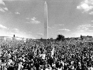 vietnam-protest-monument-ap691115062-af53ebb8d60c3b1de5272373ac6eddaa6617b84f-s6-c30